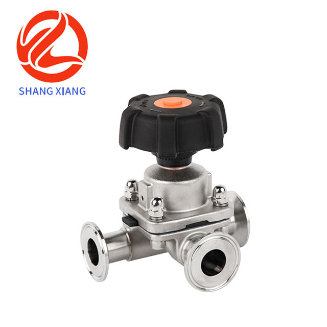 Three way diaphragm valve